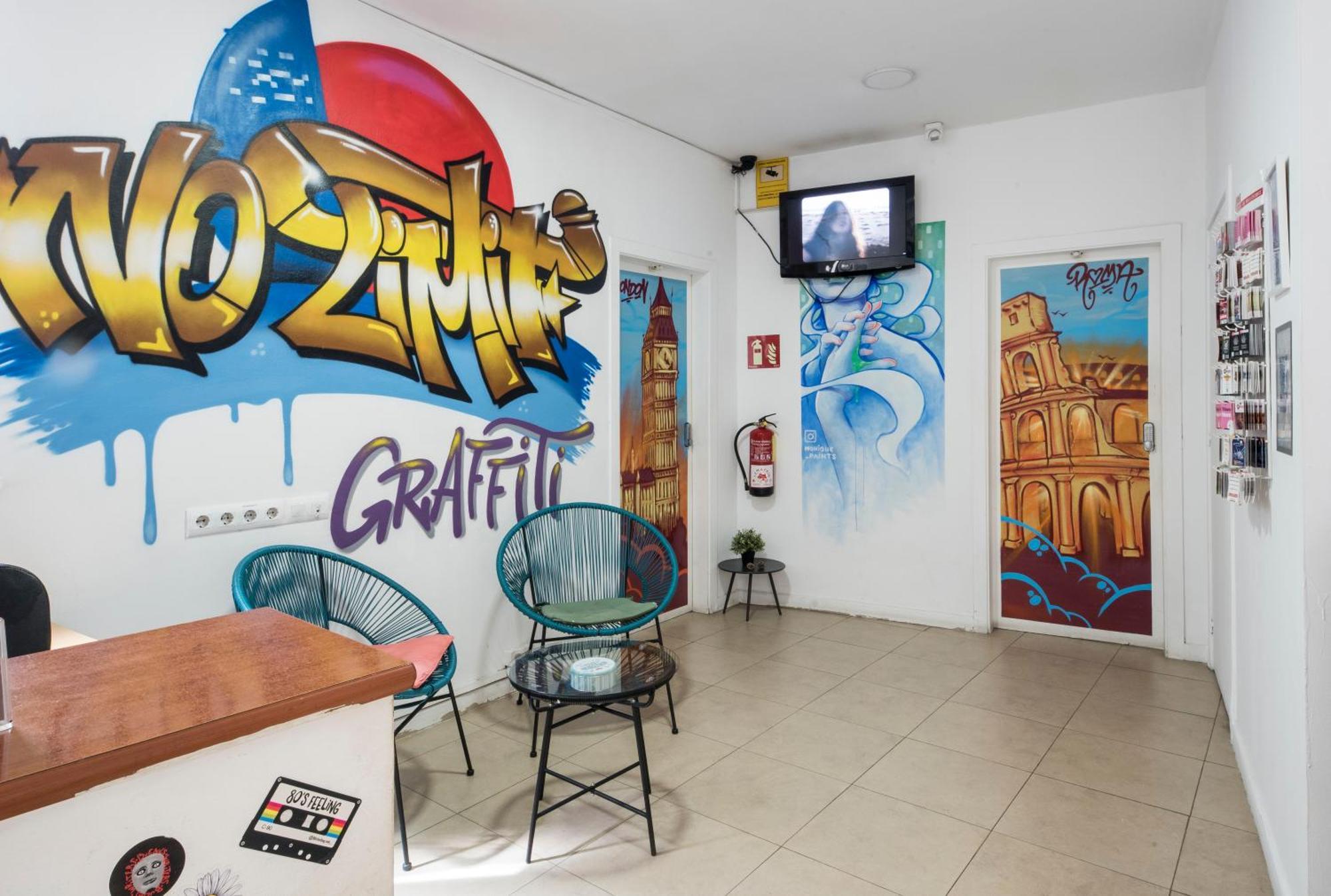 No Limit Hostel Graffiti Barcelona Exterior foto