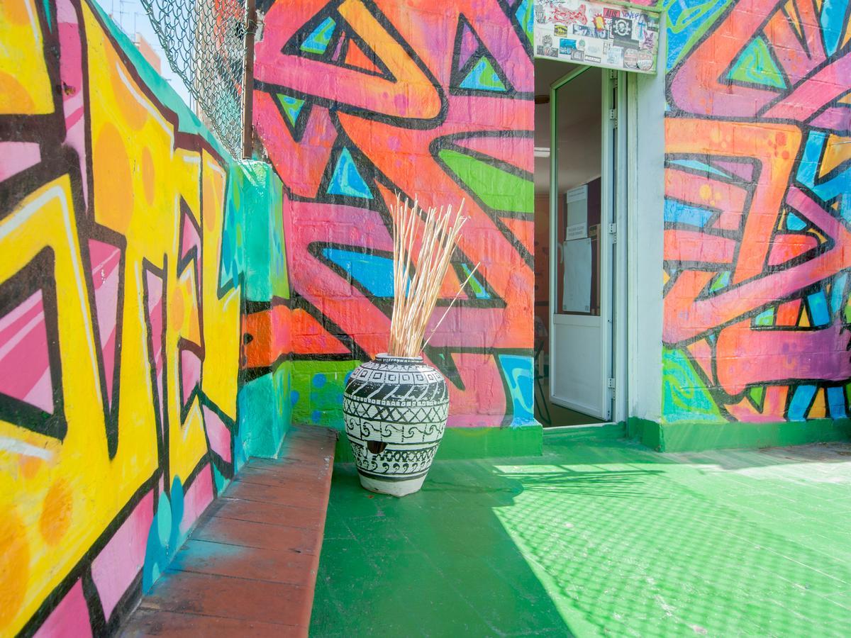 No Limit Hostel Graffiti Barcelona Exterior foto